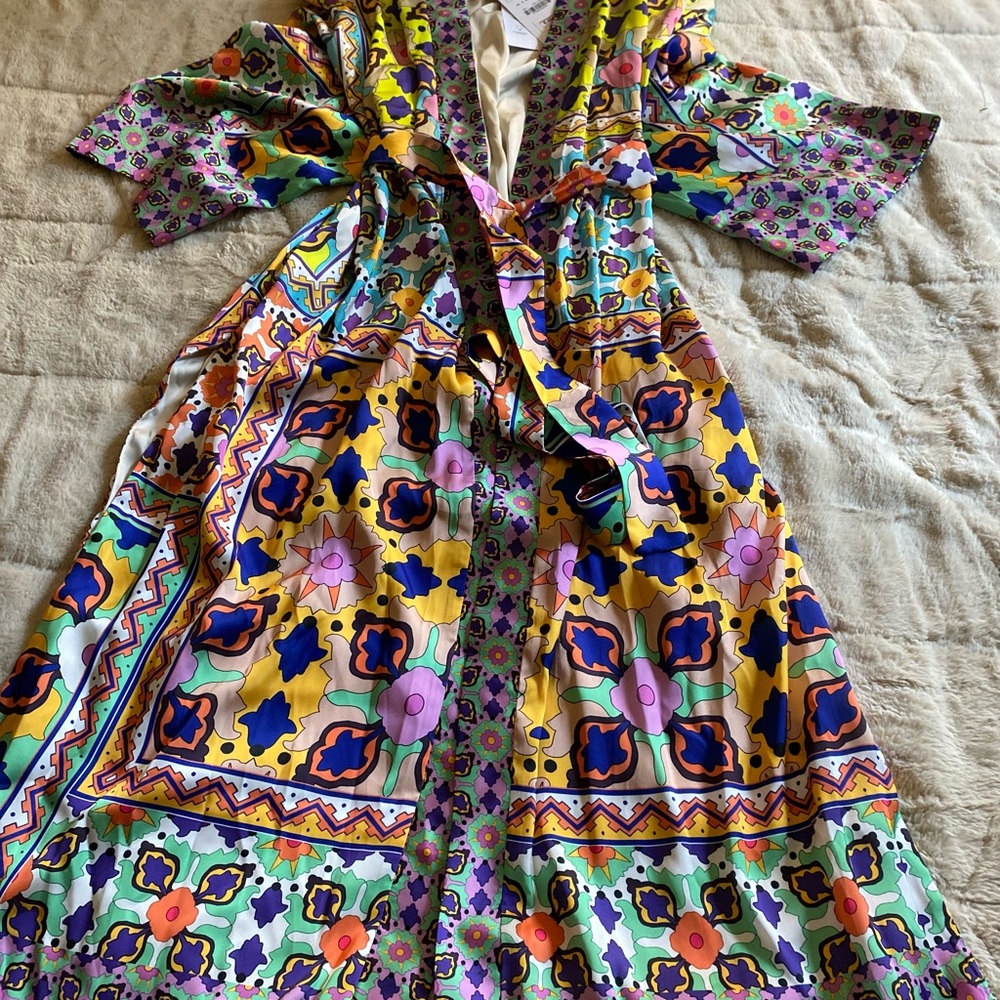 NWT- Zara multi colored kimono, size L